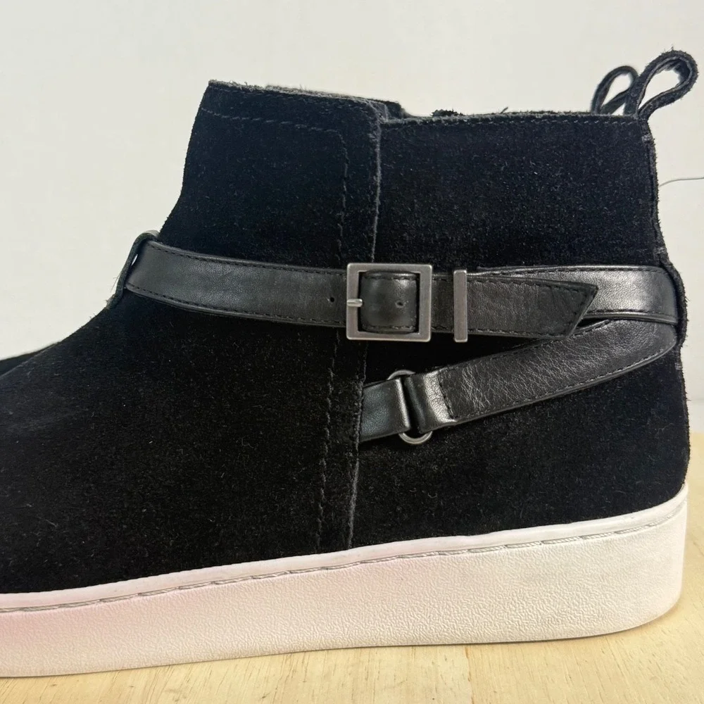 VIONIC Women's Ankle Boots Mitzi Black Suede Sneakers Platform Shoes Size 8.5